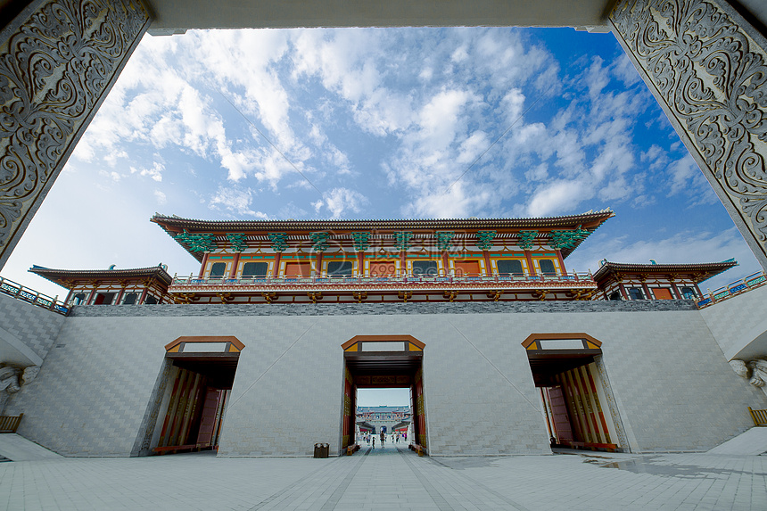 建筑瑰宝的殿堂：沉浸在经典和当代建筑杰作的宏伟与美丽之中 (建筑瑰宝的殿堂叫什么)