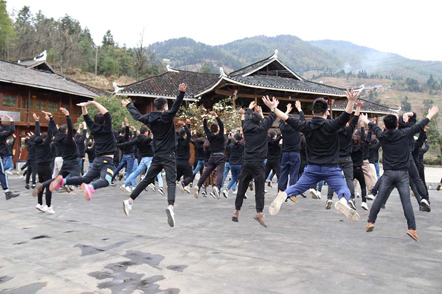 踏上学习之旅：开拓视野，成就梦想 (踏上上学之路句子)