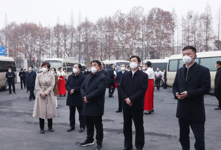 揭开岳阳SEO谜团：分步指南，助您提升搜索排名 (岳阳被抓)